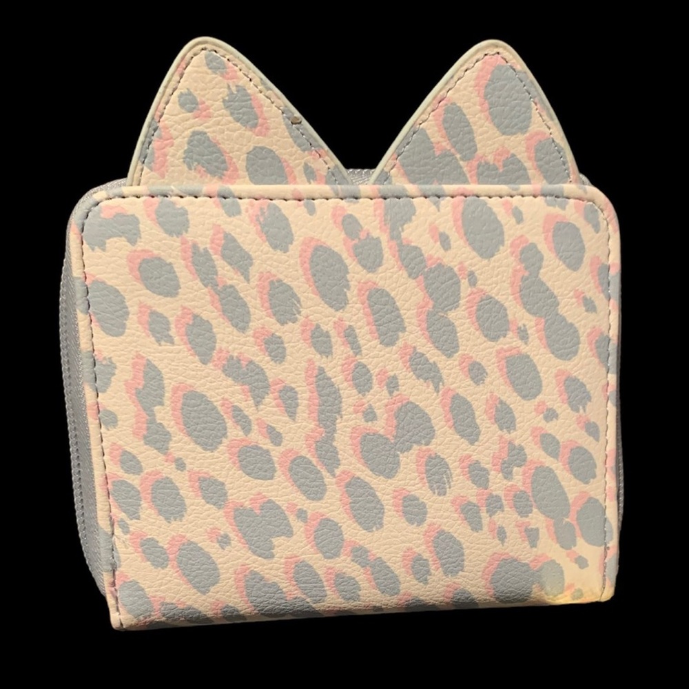 Betsy Johnson LB SASSY Wallet - Picture 3 of 3